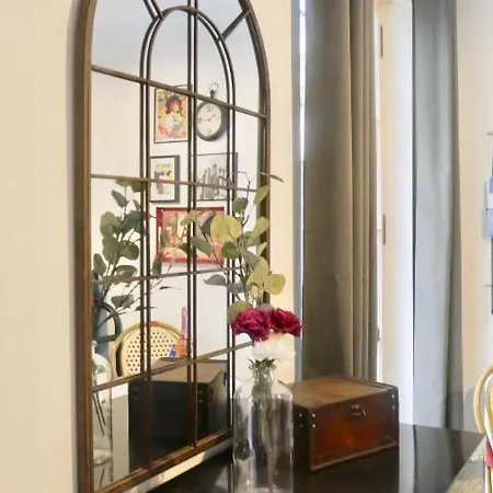 9e : Studio Authentique Ancien Atelier, Proche Grands Boulevards Paris