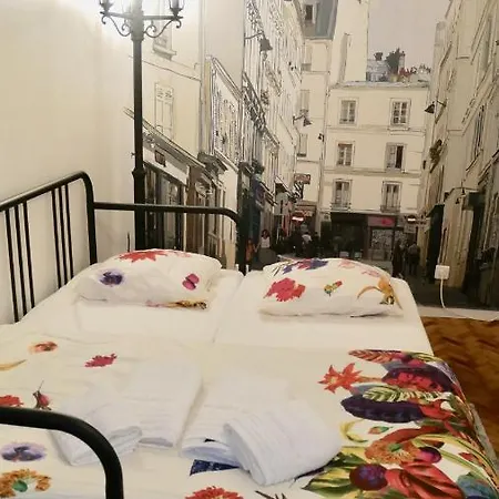 Apartamento 9e : Studio Authentique Ancien Atelier, Proche Grands Boulevards *