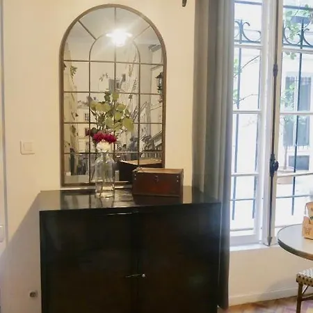9e : Studio Authentique Ancien Atelier, Proche Grands Boulevards Apartamento *