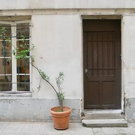 9e : Studio Authentique Ancien Atelier, Proche Grands Boulevards Apartamento *